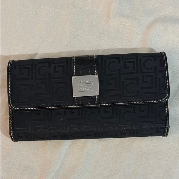 LIZ CLAIBORNE Black Wallet - Picture 1 of 8